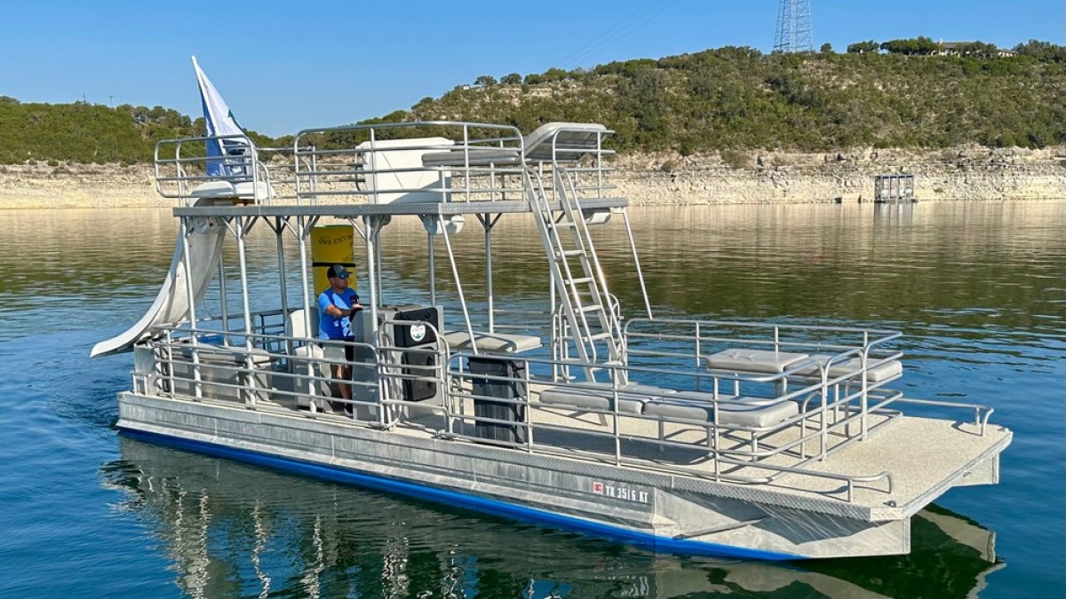 a small boat in a body of water