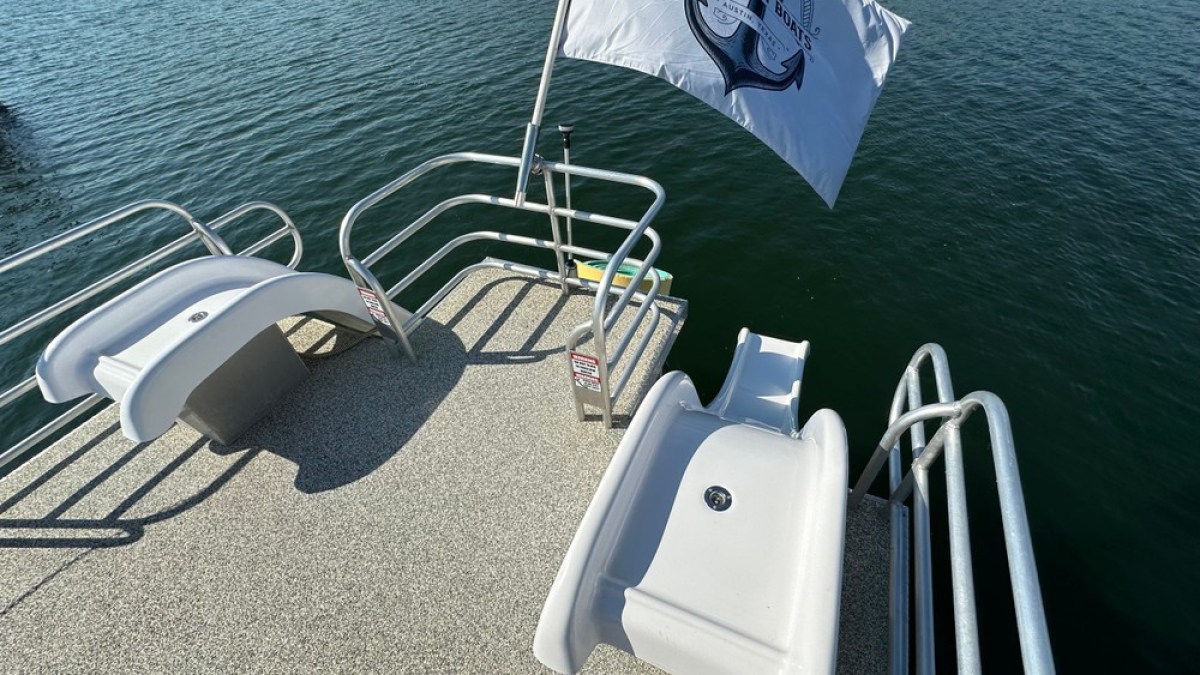 a small boat in a body of water